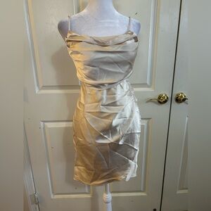 NWT Selfie Leslie champagne cream mini, size Small